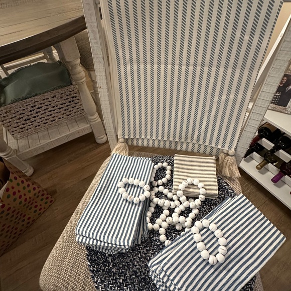 Spring table wear - Picture 3 of 6